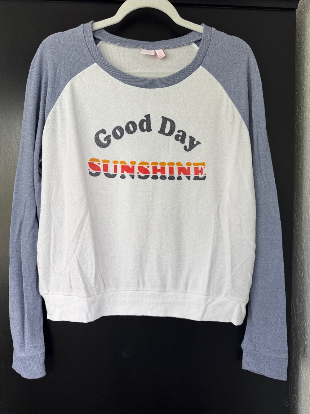 Make + Model 'Good Day Sunshine' Raglan Sweatshirt - White and Light Blue
